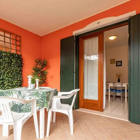 Villaggio Leopardi Бибионе