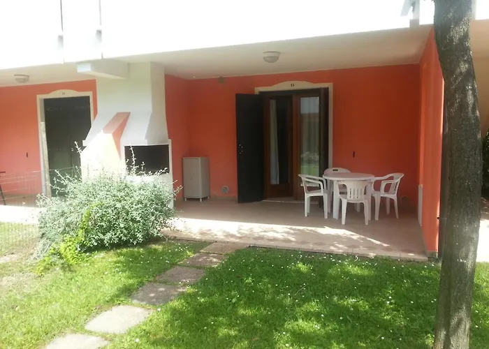 Villaggio Leopardi 아파트 *